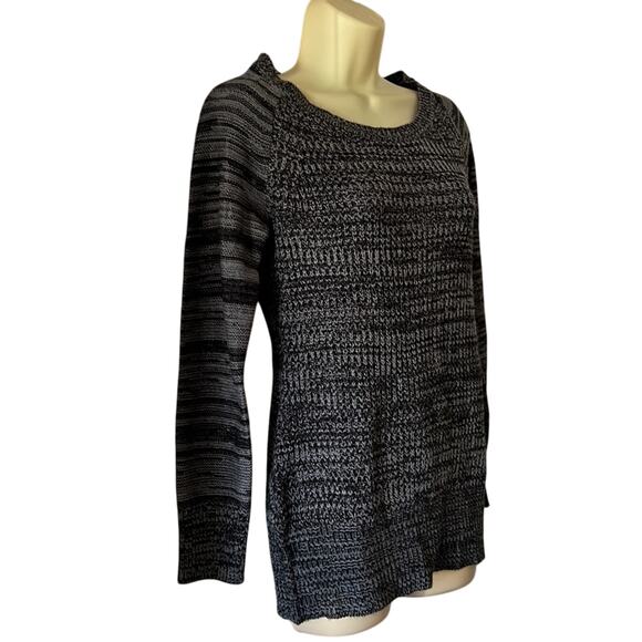 Heart N Crush Black and Gray Knit Tunic Sweater Womans Size Medium - Picture 3 of 8